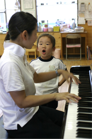 image of singing a song 